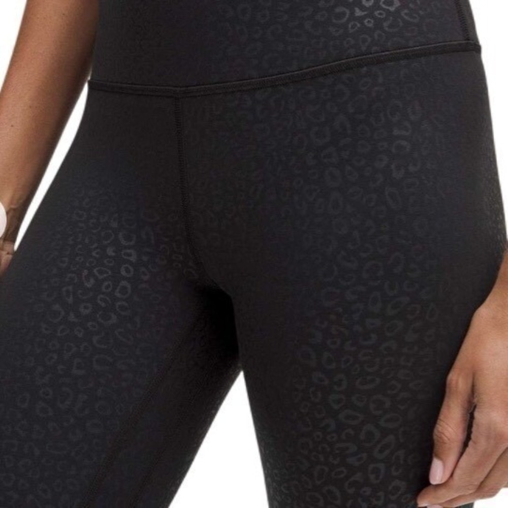 Lululemon Align High Rise Size 4 Women's RARE Leopardo  Micro  Emboss, BLACK - Picture 4 of 7